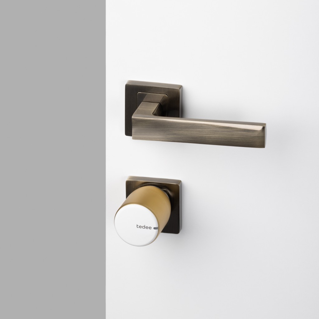 Tedee PRO Smart Lock for European Multipoint Doors Essential Kit - Image 14